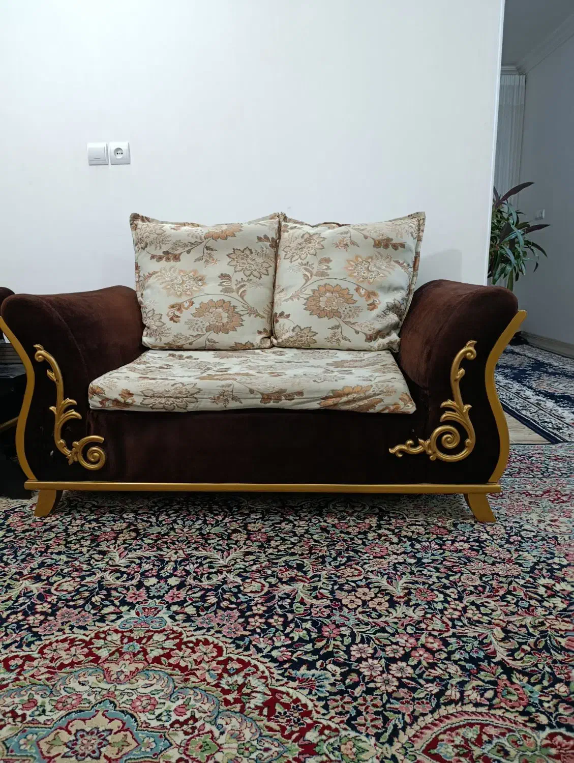 مبل|مبلمان خانگی و میز عسلی|بم, |دیوار