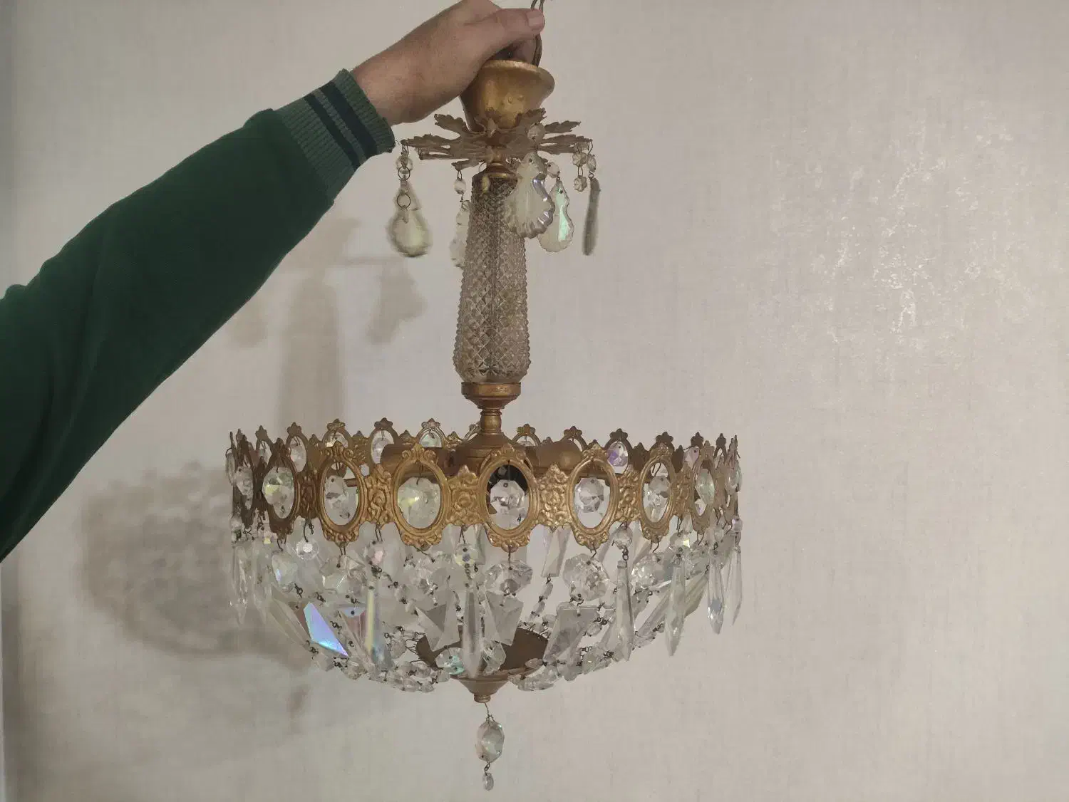 لوستر|لوستر و چراغ آویز|رشت, کوی امام رضا|دیوار