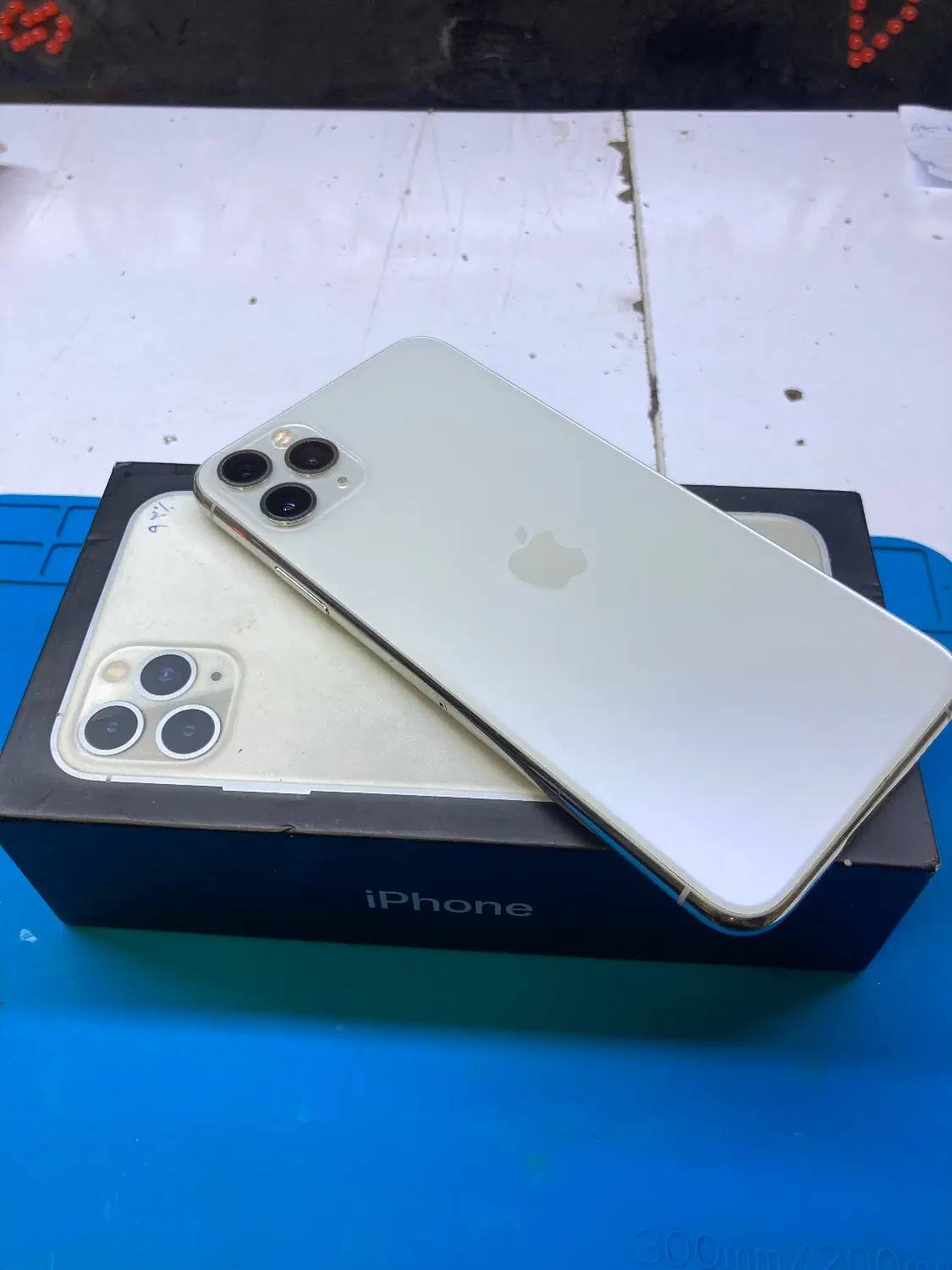 iPhone 11 pro max|موبایل|رباط‌کریم, رباط‌کریم|دیوار