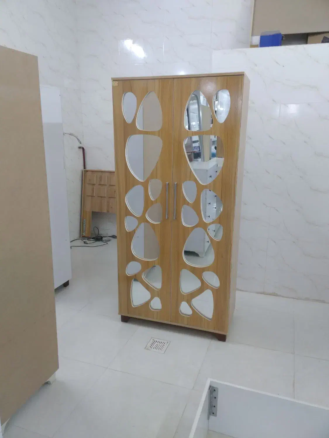 کمد لباس|جاکفشی، کمد، دراور|نیشابور, گنبد سبز|دیوار