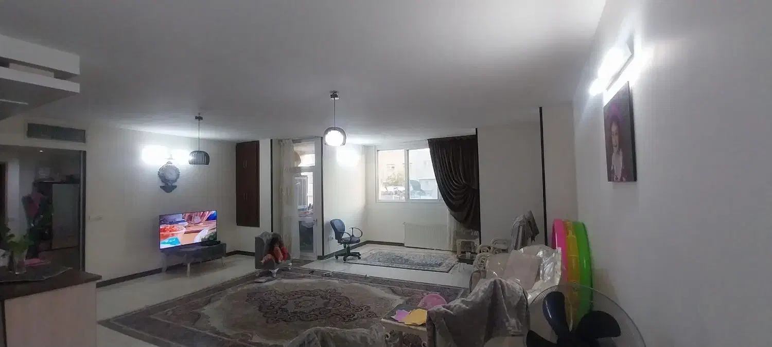 فروش آپارتمان ۱۱۰متری ۲خوابه جنوبی خ ابن سینا|فروش آپارتمان|اصفهان, شهشهان|دیوار