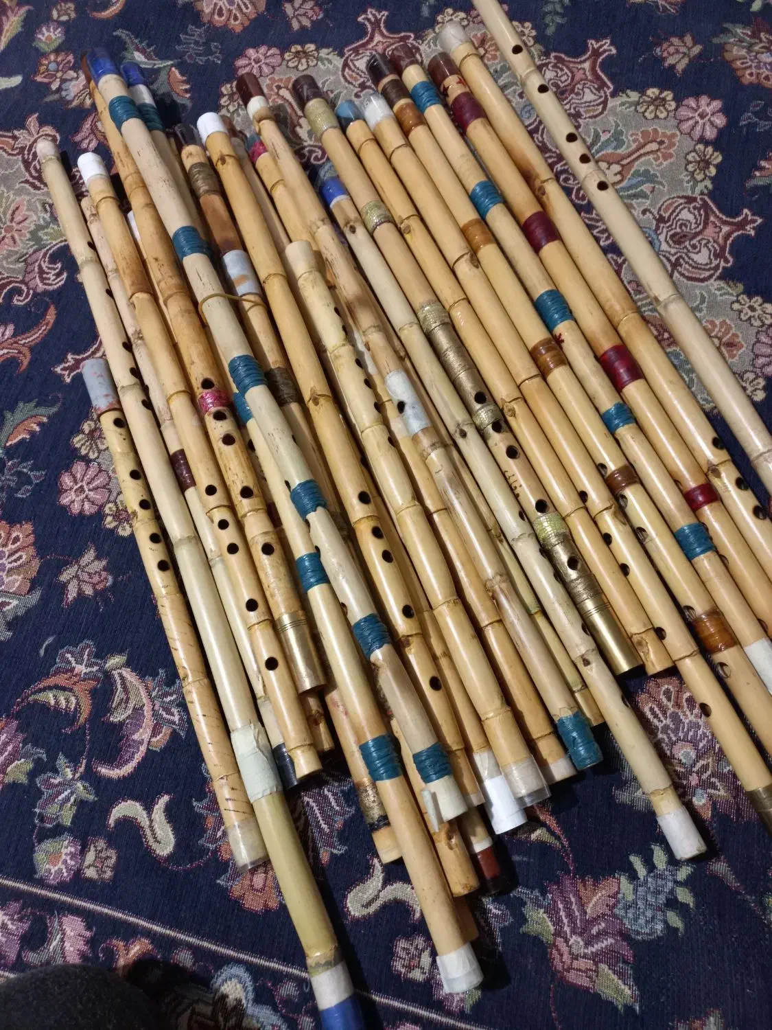 نی هفت بند|سازهای سنتی|خرم‌آباد, |دیوار