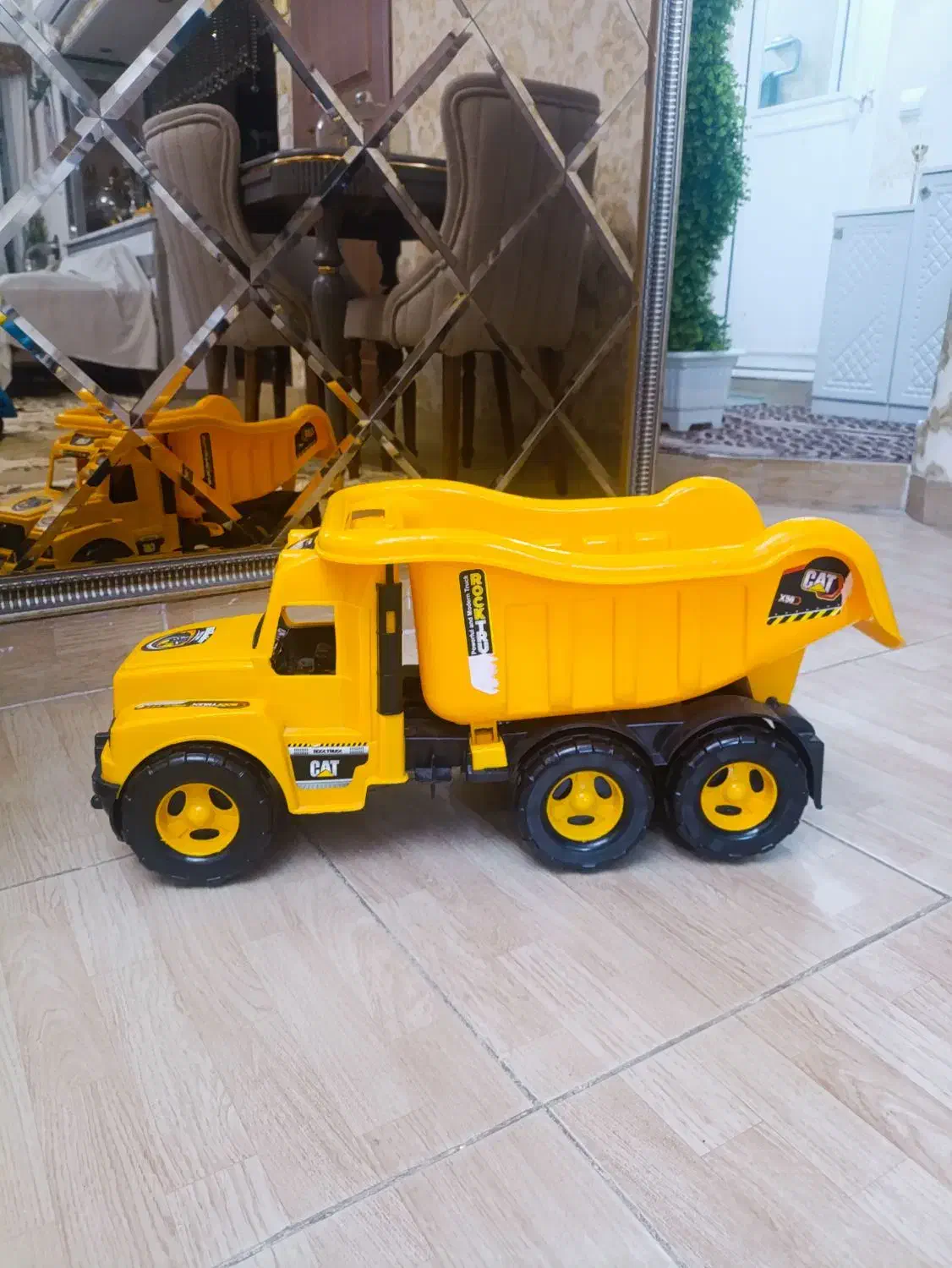 کامیون بزرگ اسباب بازی|اسباب‌بازی بچه|تبریز, |دیوار