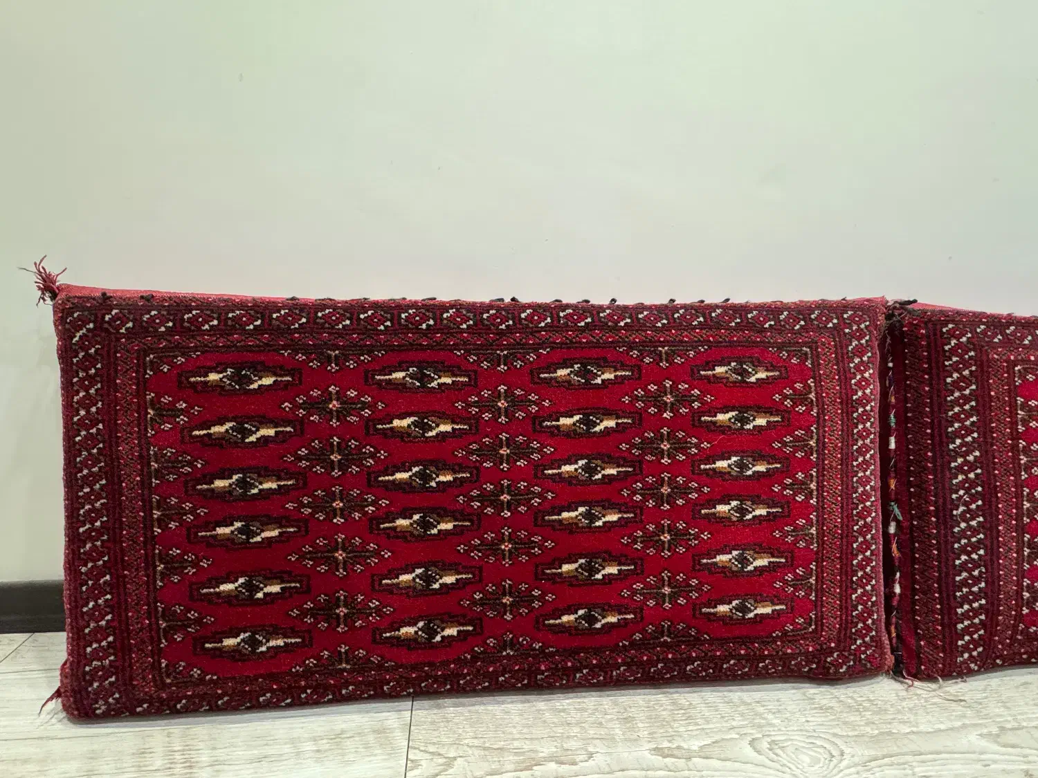 ۲ عدد پشتی دستبافت|پشتی|کرج, گوهردشت|دیوار