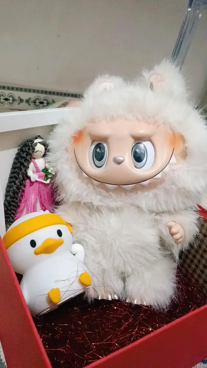 عروسک نو|اسباببازی|تنکمان, |دیوار