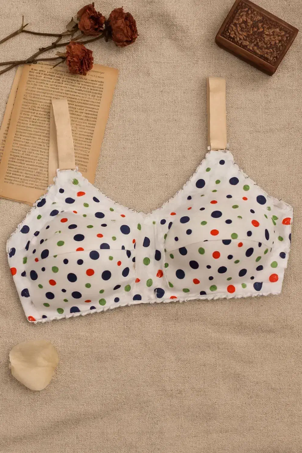 دوخت لباس زیر|لباس|مبارکه, |دیوار