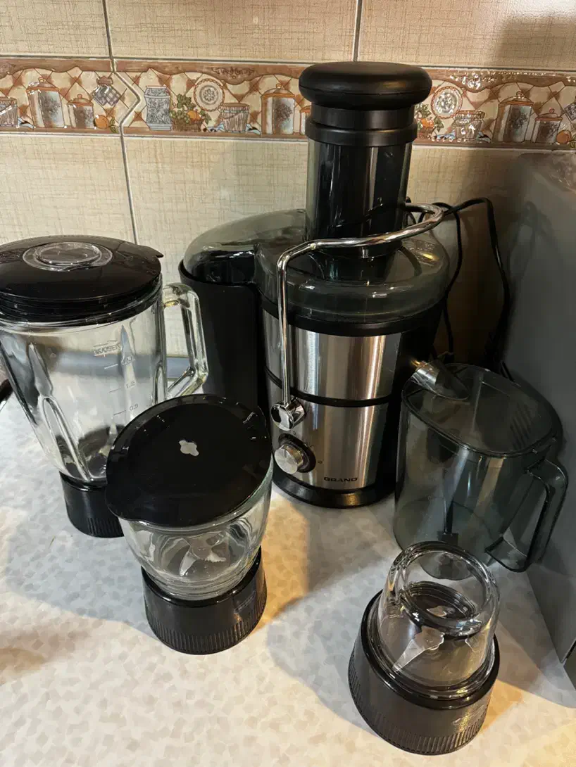 ابیموه گیری ۴کاره و لوازم برقی|آبمیوهگیر و آبمرکباتگیر|تهران, ائمه اطهار|دیوار