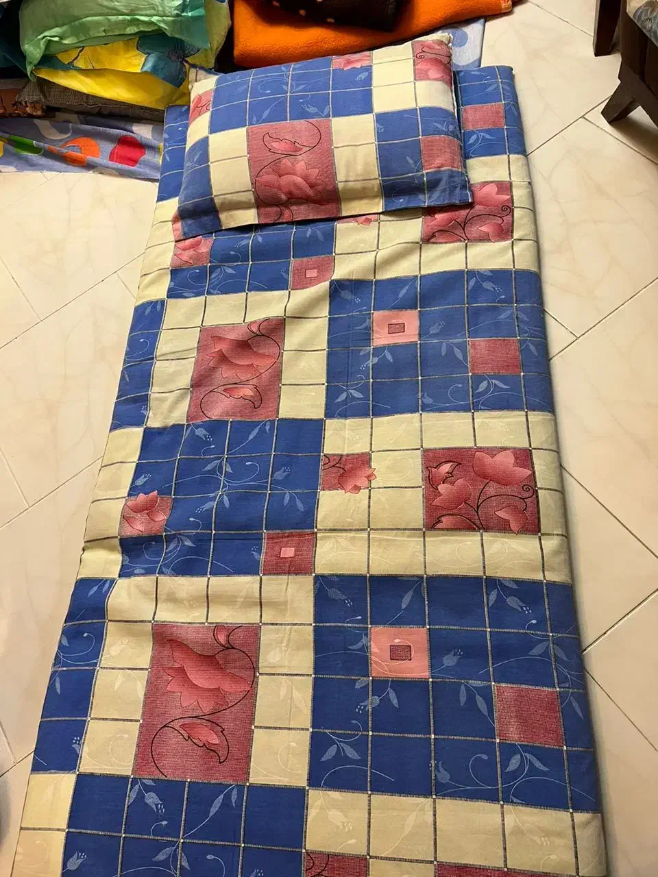 تشک وبالشت وپتو|رختخواب، بالش، پتو|بابلسر, |دیوار