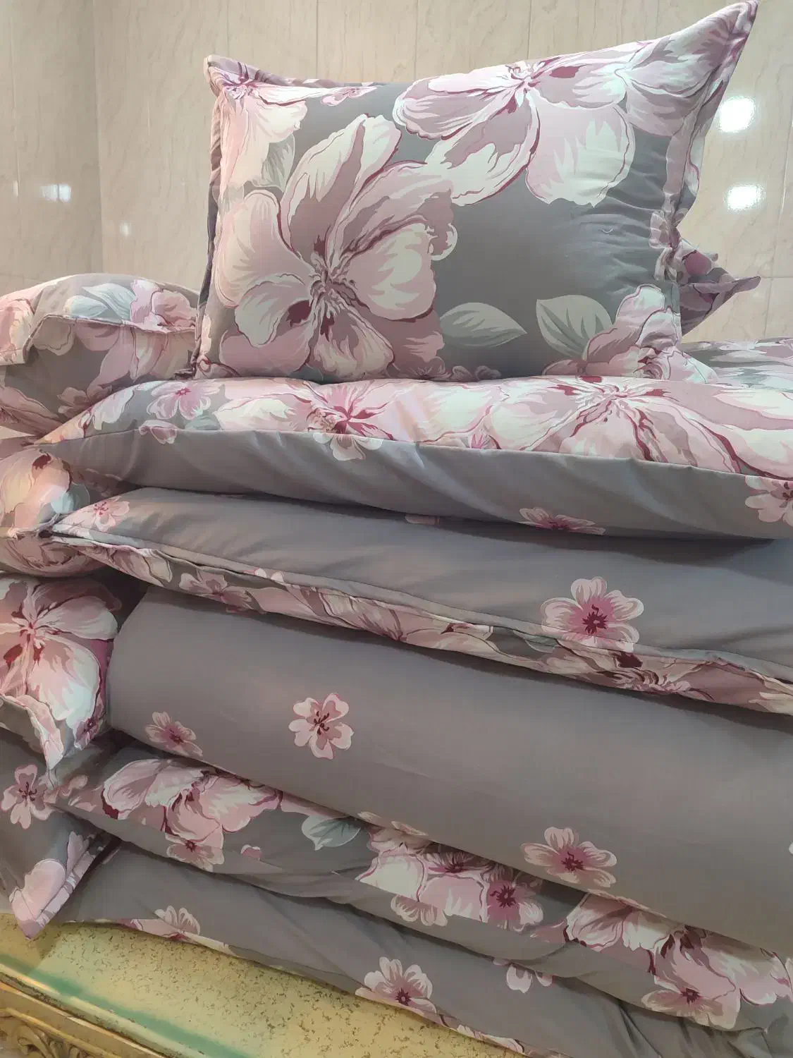 تولیدی تشک وبالشت سنتی|رختخواب، بالش، پتو|اصفهان, شهرک کاوه|دیوار