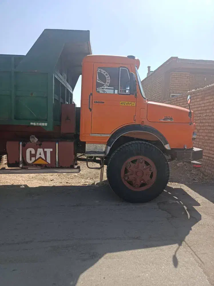 تک کمرسی|خودرو سنگین|مرودشت, نقش رستم|دیوار