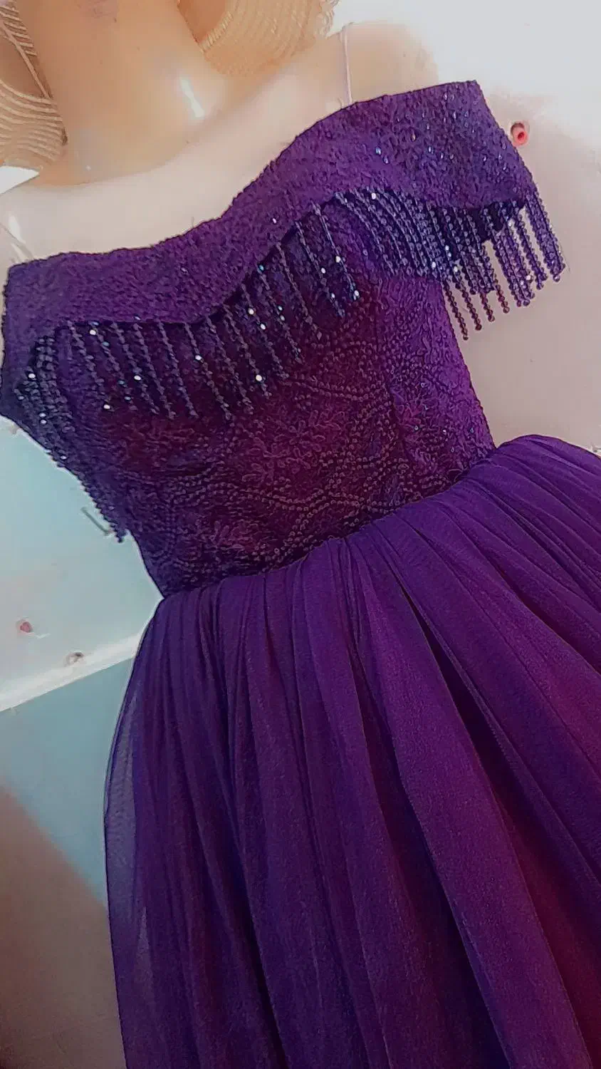 لباس عقد|لباس|بوژگان, |دیوار