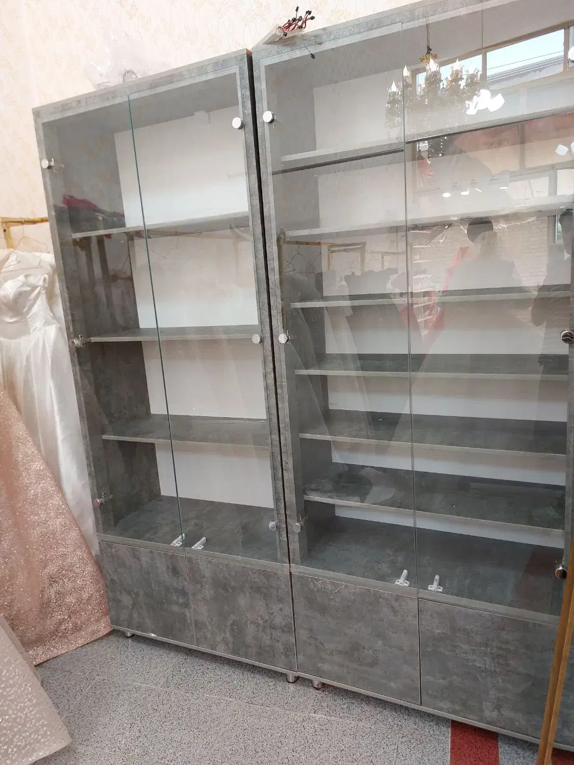 فروش ۳عدد کمد طبقاتی ( نو )درب شیشه ای رنگ طوسی|بوفه، ویترین، کنسول|میاندوآب, |دیوار