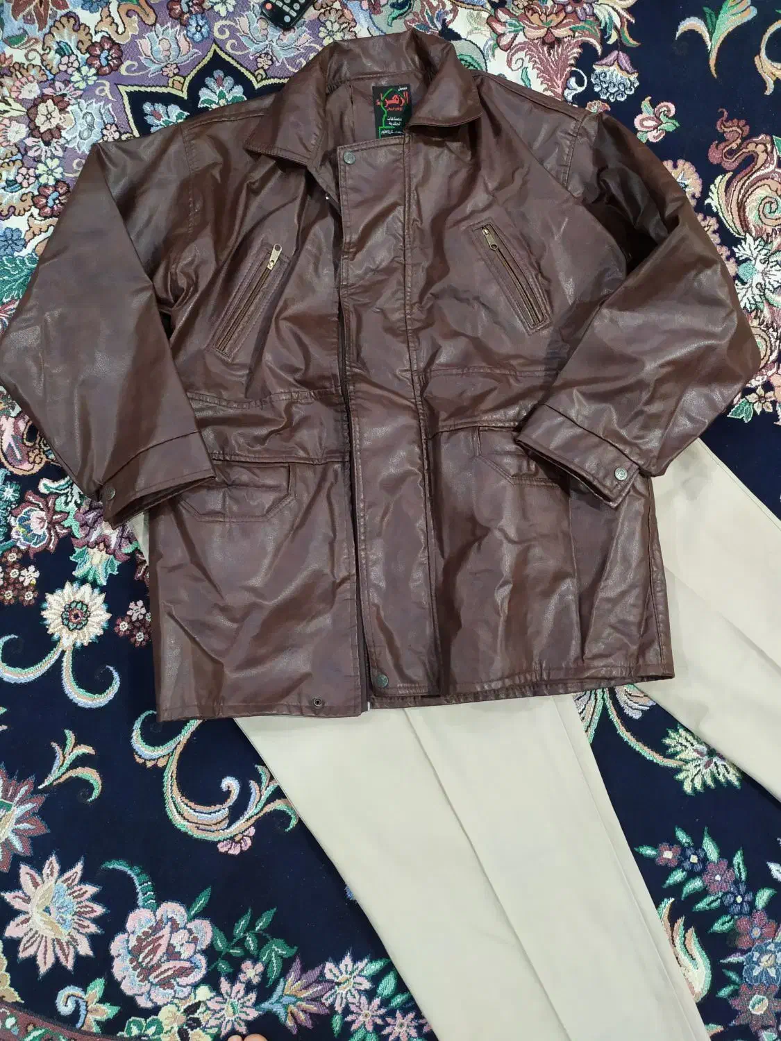 کاپشن چرم شلوار کتان کت مخمل سایز x3|لباس|بندر انزلی, لاله|دیوار