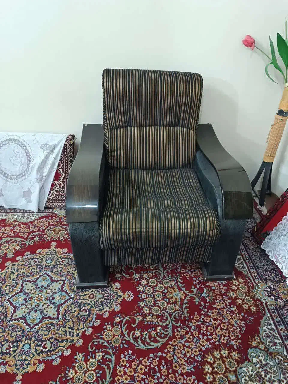مبل هفت نفره|مبلمان خانگی و میز عسلی|شیراز, آزادگان|دیوار