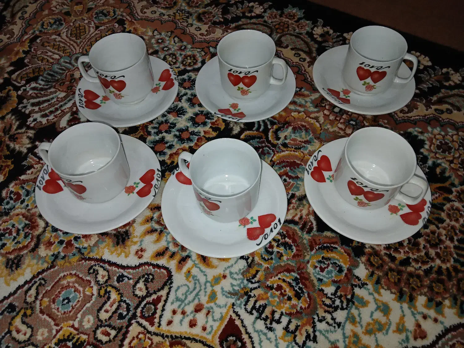 شش عدد فنجان همراه نلبکی|ظروف سرو و پذیرایی|رشت, کوی جام جم|دیوار