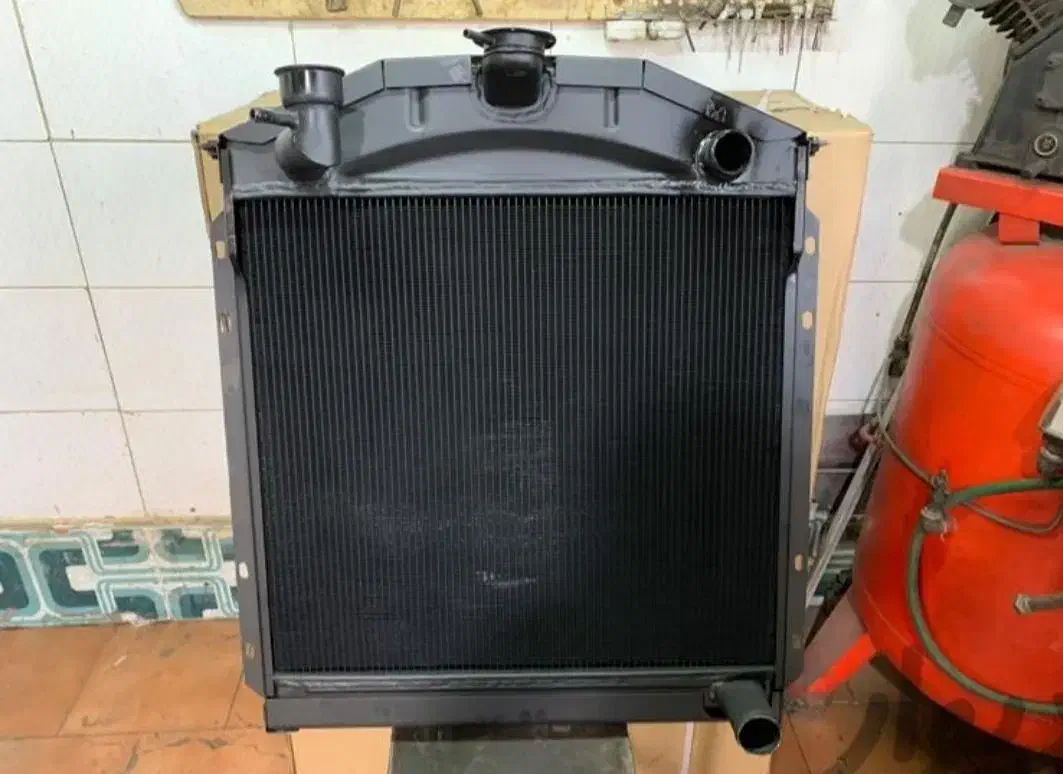 رادیاتوربنز ده تن بنز911بنز مایلر|قطعات یدکی و لوازم جانبی|رباط‌کریم, رباط‌کریم|دیوار