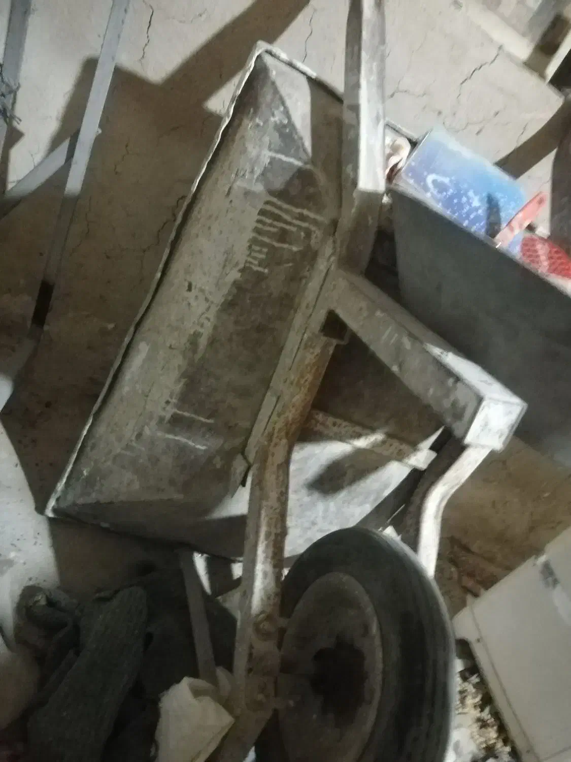 فرغون فرغون|ابزارآلات|بیرجند, |دیوار