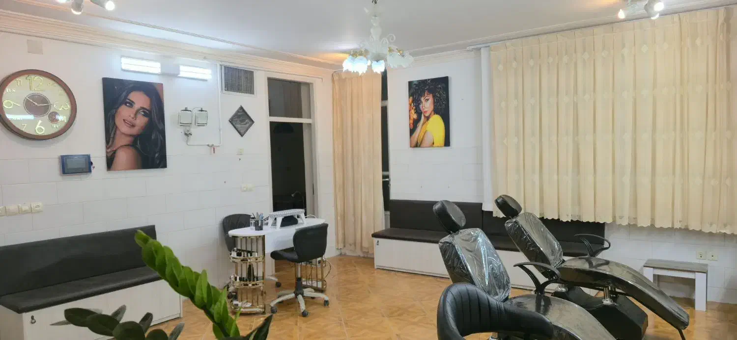 اجاره تمامی لاین های زیبایی ۱ و ۵۰۰|اجارهٔ دفتر کار، اتاق اداری، مطب|یزد, |دیوار