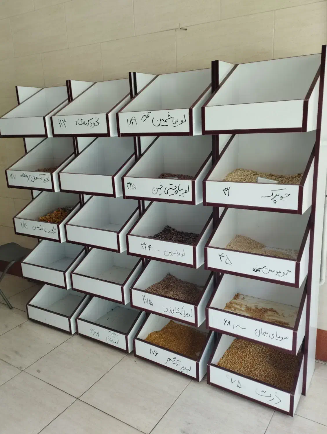 جا حبوباتی نونو یک ماه استفاده شده|کتابخانه، شلف، قفسههای دیواری|شهریار, شهرک وائین|دیوار