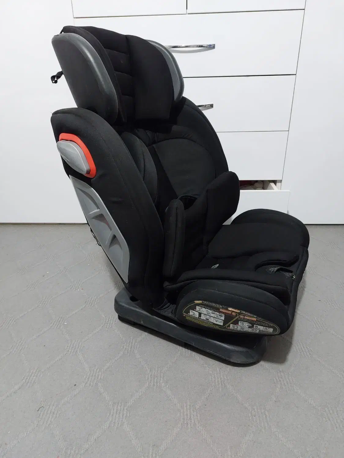 صندلی بچه در ماشین|تخت و صندلی بچه|خرم‌آباد, |دیوار