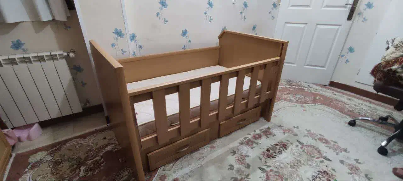 تخت و تشک خوشخواب کودک|تخت و سرویس خواب|قم, پردیسان|دیوار