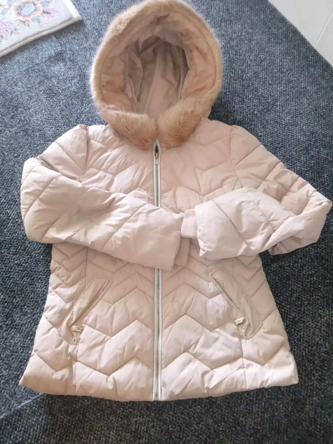 کاپشن در حد نو تمیز قیمت ۷۰۰سده لنجان|لباس|لنجان, |دیوار