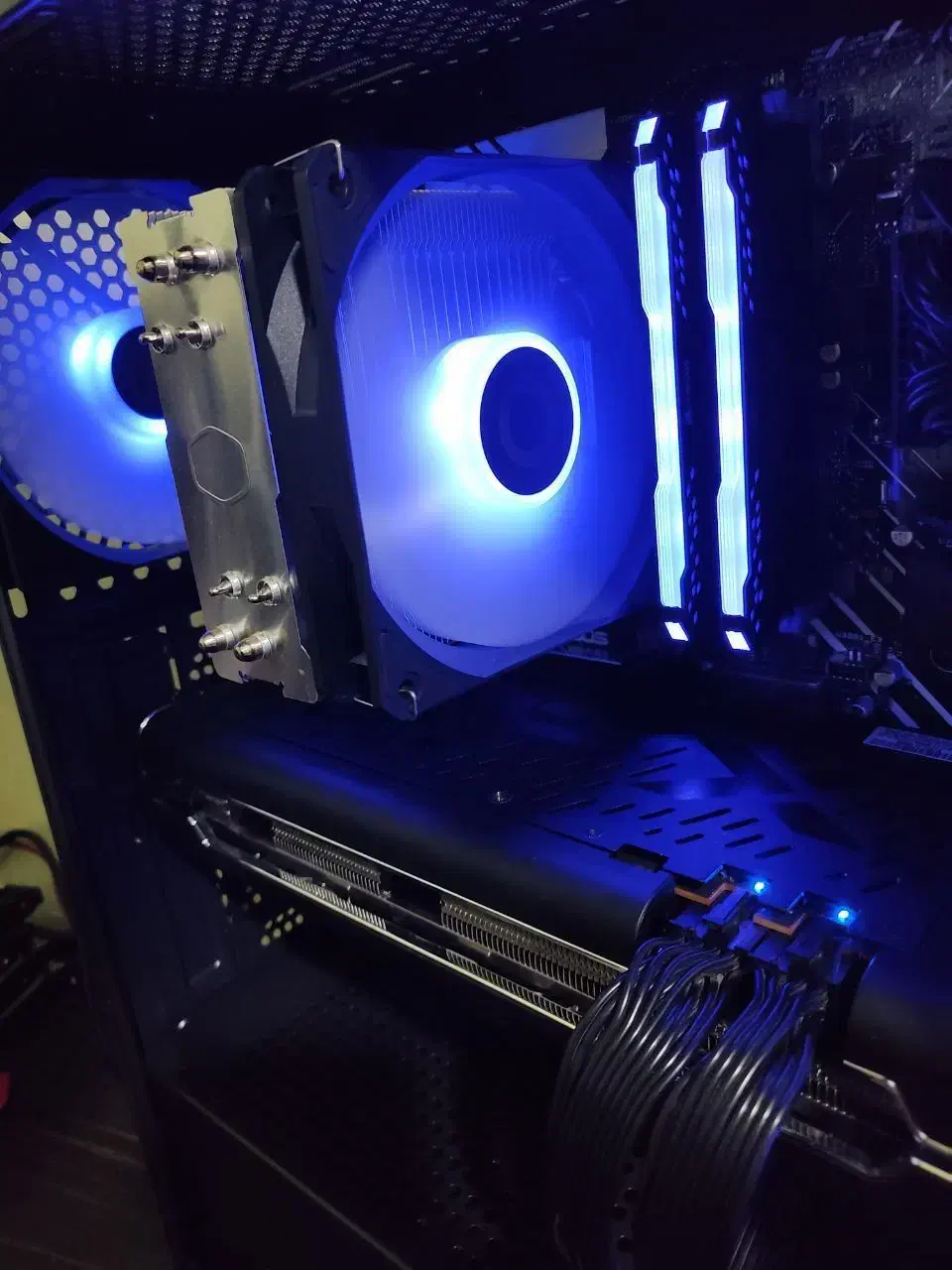 کیس گیمینگ تمیز مناسب بازی نو نو|رایانه رومیزی|لنجان, |دیوار