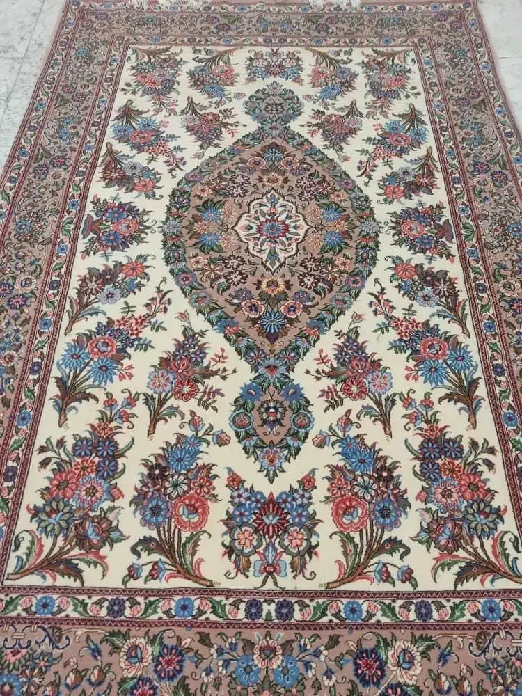 انواع فرش ماشینی و دستباف|فرش|قم, باجک دو|دیوار