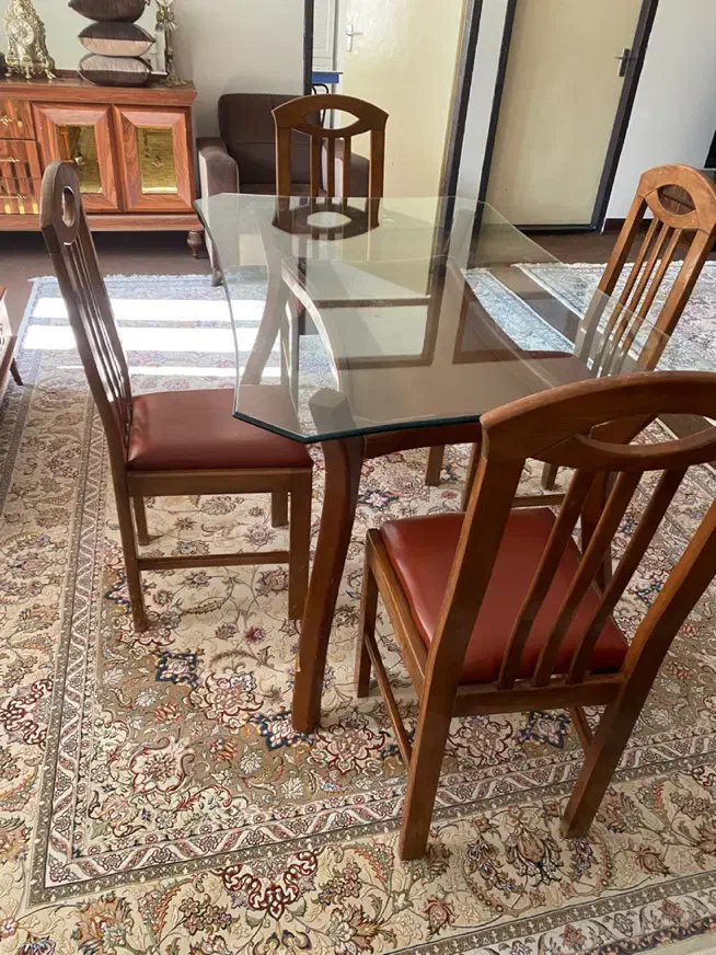 میز نهار خوری چهار نفره میزش شش نفره هست|میز و صندلی غذاخوری|میاندوآب, |دیوار