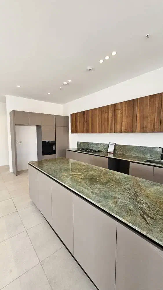 230متر 3خواب زعفرانیه تراس قابل چیدمان غرق در نور