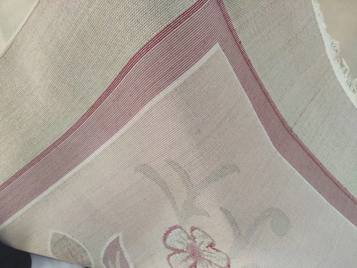 دو تخته فرش کرمی|فرش|مرند, |دیوار