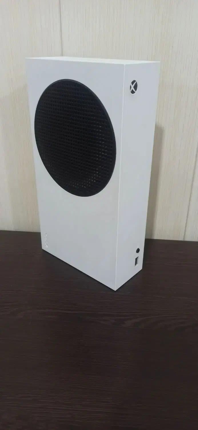 فروش فوری ایکس باکس سری اس با تمام تجهیزات|کنسول، بازی ویدئویی و آنلاین|آبادان, |دیوار