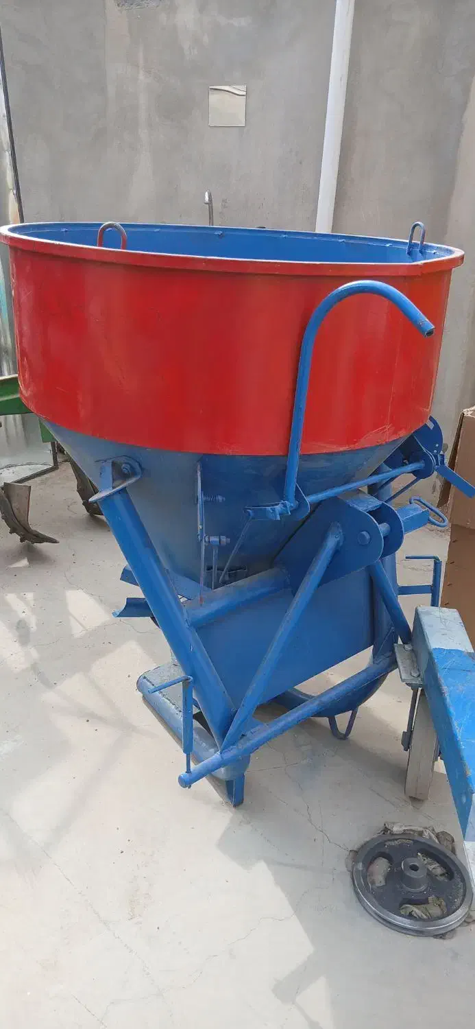 دستگاه بذرپاش و کودپاش تراکتوری|ماشین‌آلات صنعتی|نجف‌آباد, حومه نجف آباد|دیوار