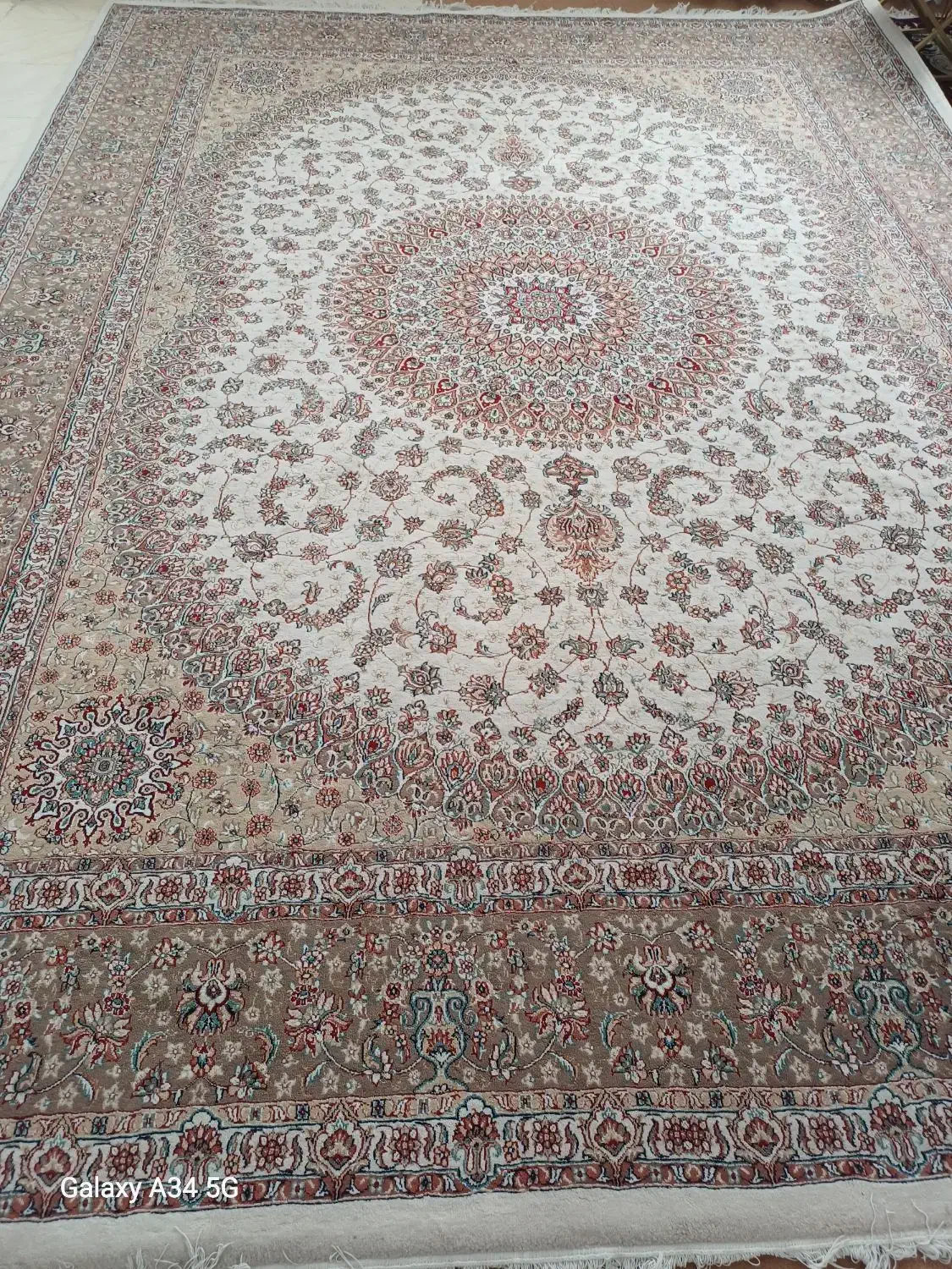 فرش ۱۲ متری در حد|فرش|اراک, |دیوار