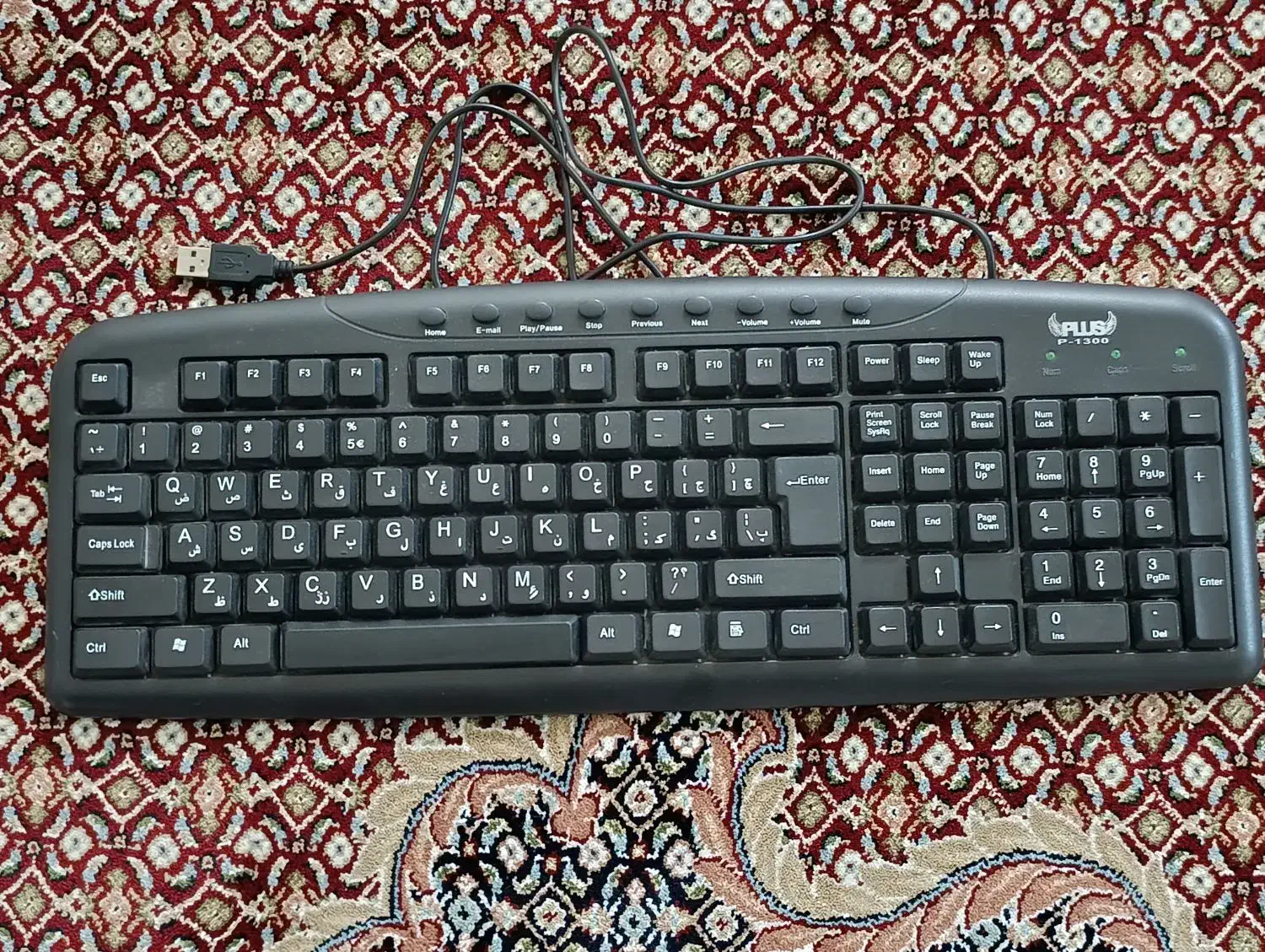 کیبورد کاملاً سالم|قطعات و لوازم جانبی رایانه|اردبیل, |دیوار