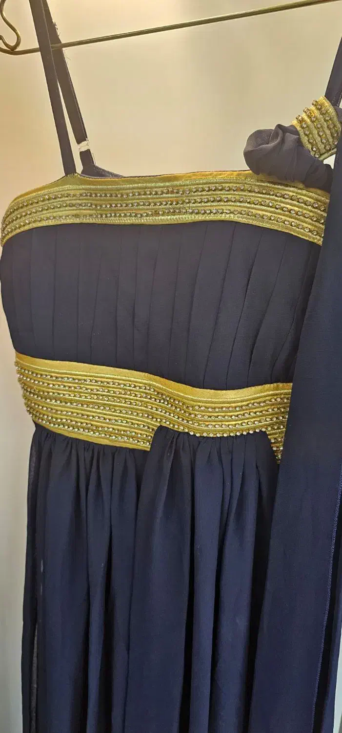 دو دست لباس کاملا سالم|لباس|رشت, پل تالشان|دیوار