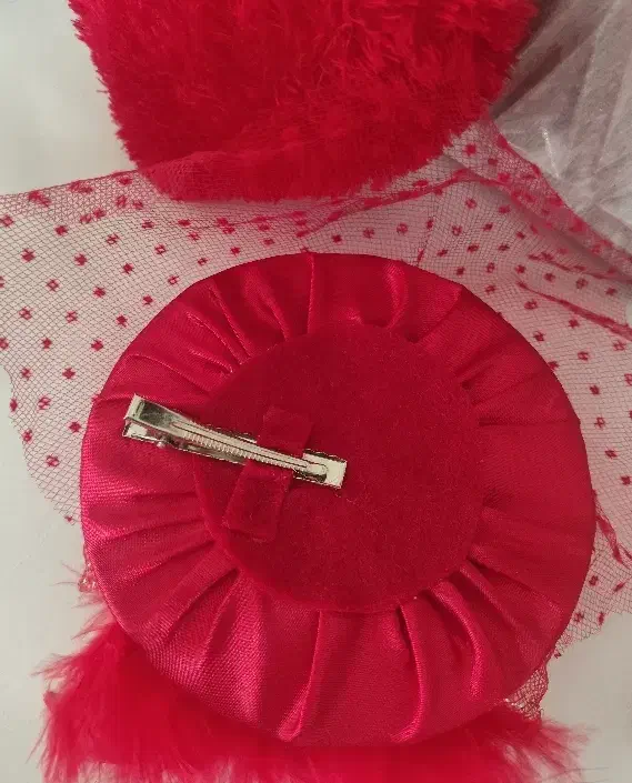 کلاه یلدا|لباس|رشت, شهرک قدس|دیوار