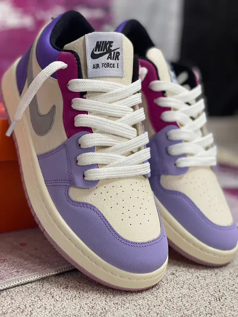 نایک دخترانه|کیف، کفش، کمربند|هشتگرد, هشتگرد قدیم|دیوار