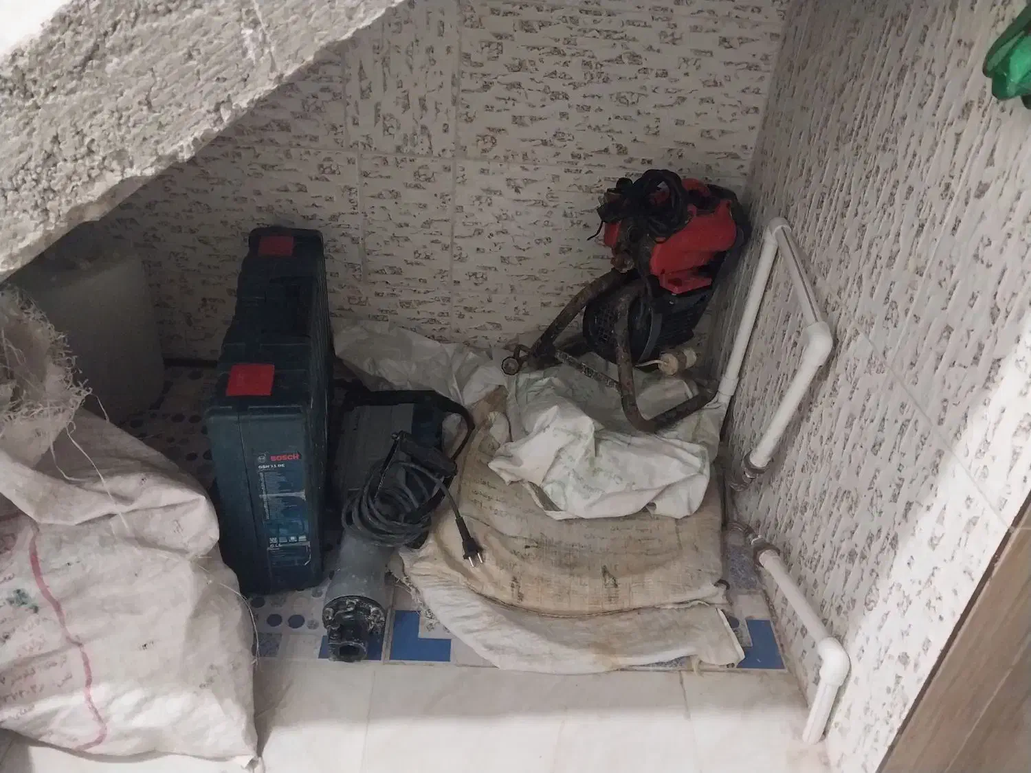 لوله بازکنی وفنر زنی وتعمیرات لوله فاضلاب محمودی|خدمات پیشه و مهارت|لردگان, |دیوار