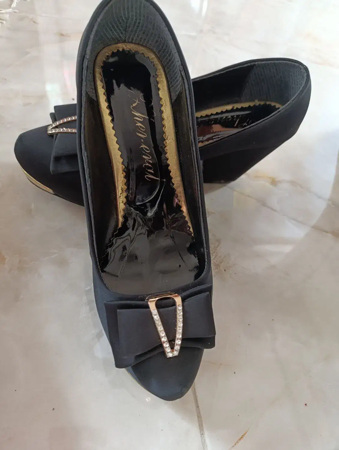 کفش|کیف، کفش، کمربند|رامسر, |دیوار