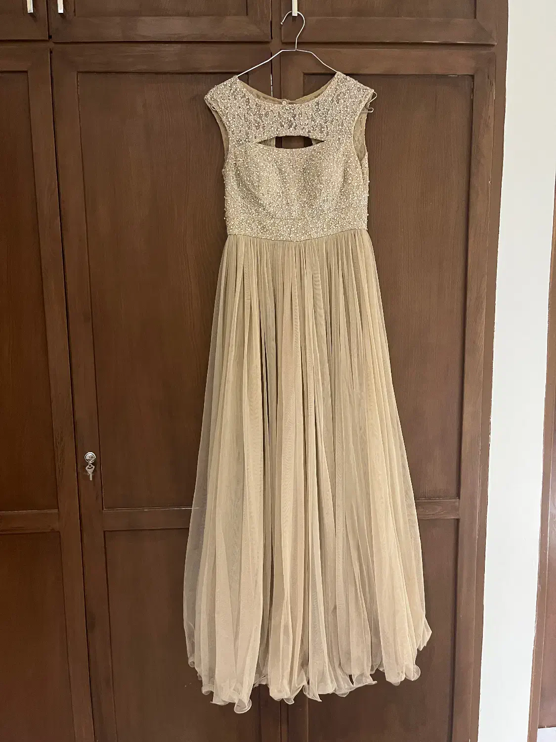 لباس مجلسی|لباس|مشهد, دانشجو|دیوار