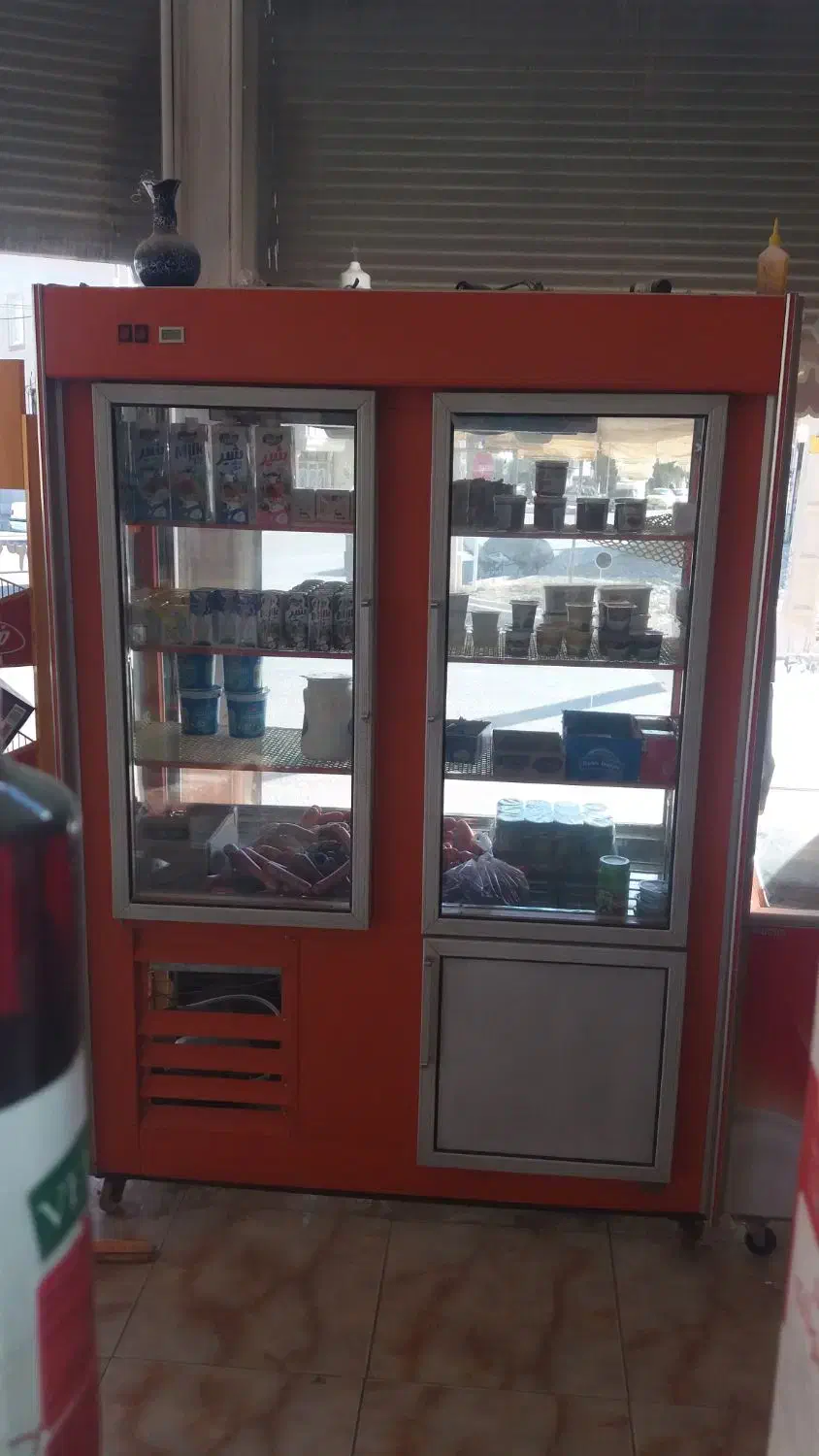 ۲عدد یخچال فروشگاه ایستاده|فروشگاه و مغازه|ابهر, |دیوار