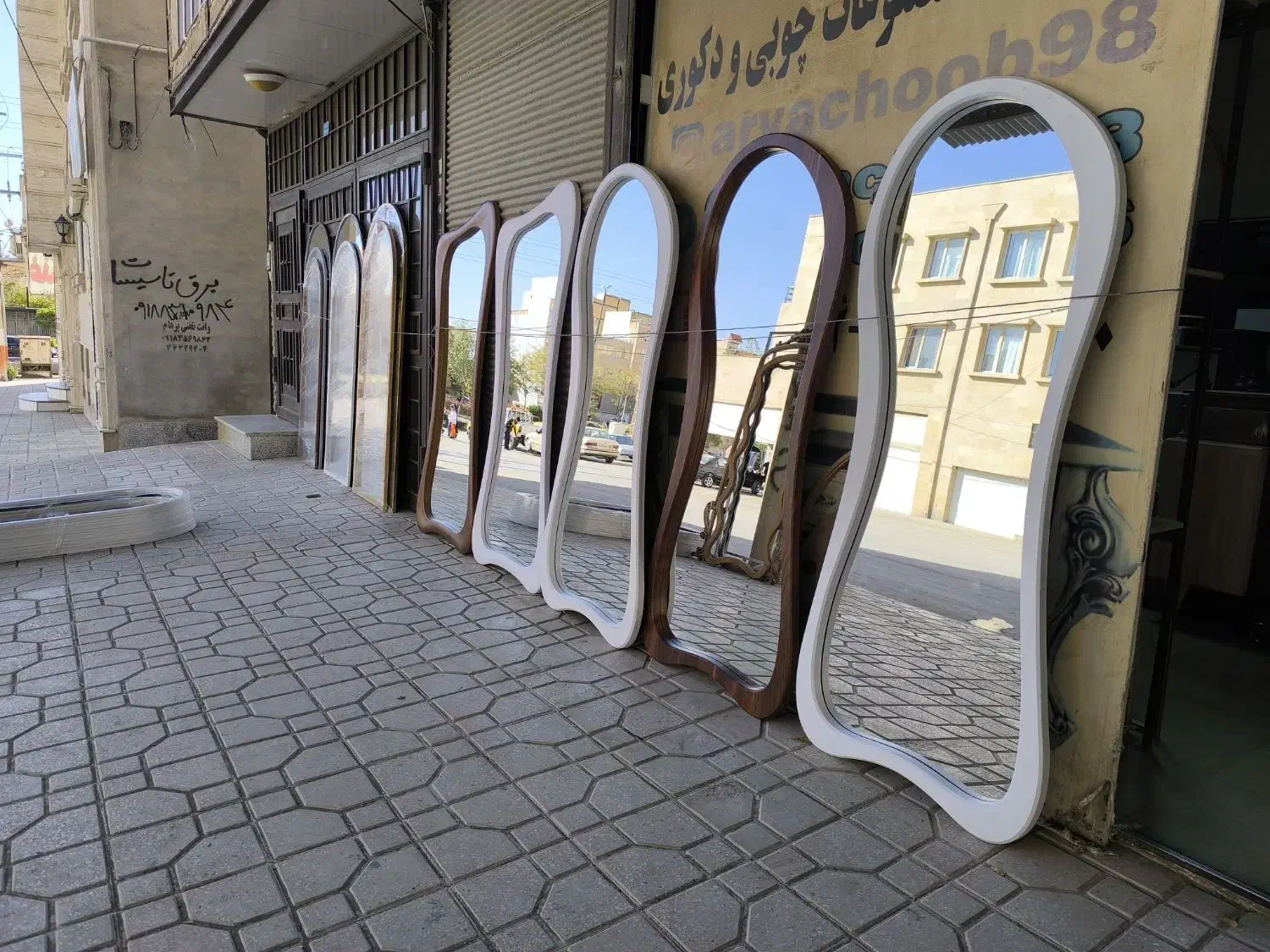 آینه تکنیا|آینه|ایلام, |دیوار