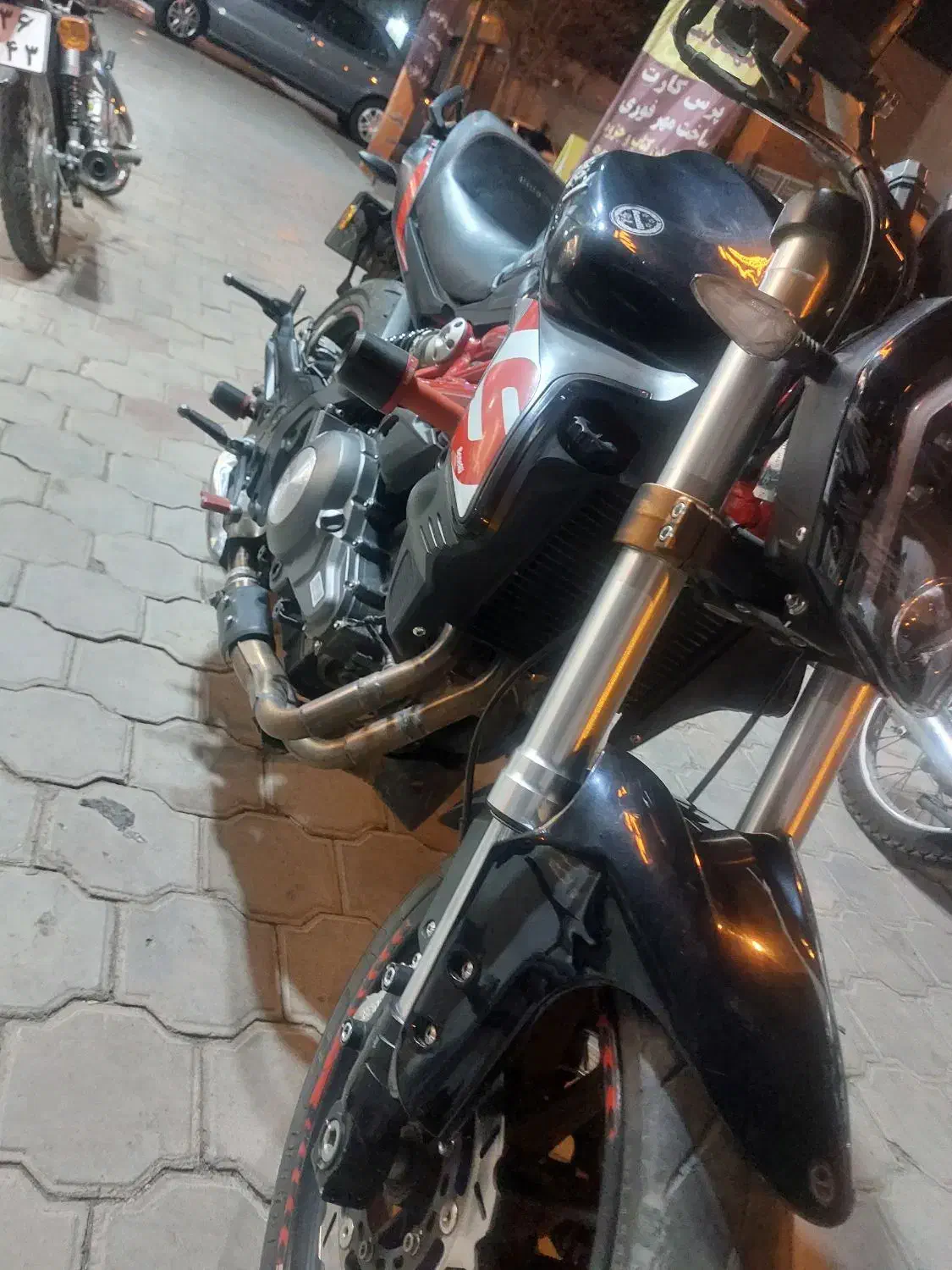 موتور بنلی ۳۰۰ مدل ۱۳۹۹ کارکرد۳۳ تاکار اس بدون خرج|موتورسیکلت|کاشان, شهید زجاجی|دیوار