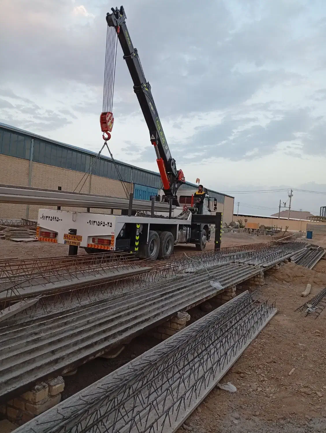 مجری تخصصی اسکلت بتنی تیرچه مستقیم از کارگاه|خدمات پیشه و مهارت|اشکذر, |دیوار