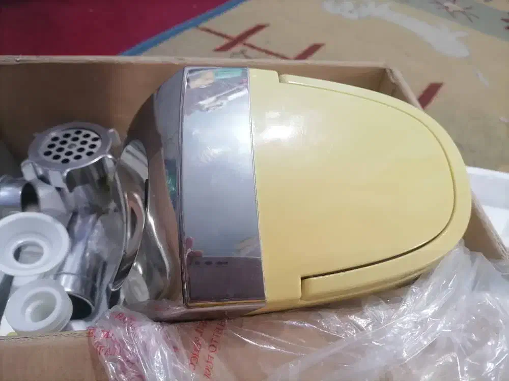 یک عددچرخ گوشت یک باراستفاده شده|خردکن، آسیاب، غذاساز|شوش, |دیوار