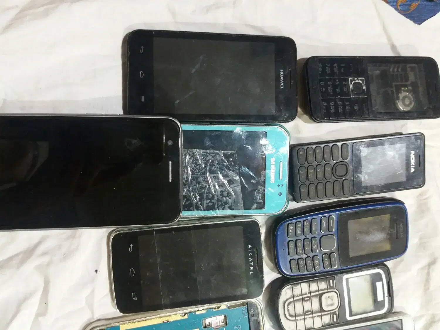 مبایل|موبایل|سبزوار, قصبه غربی|دیوار