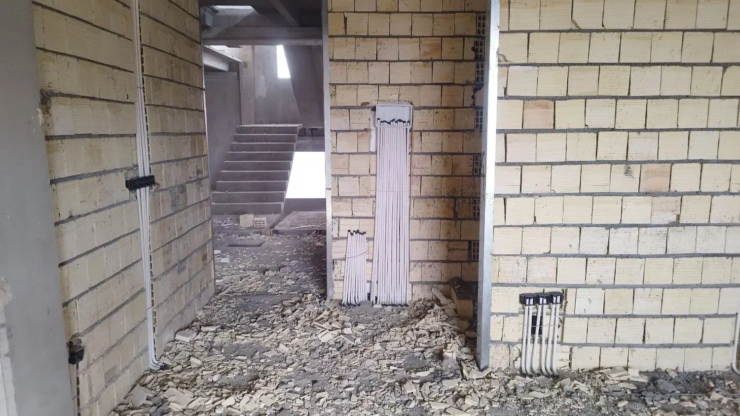 استخدام نیروی برقکارساختمان|استخدام صنعتی، فنی، مهندسی|نجفآباد, فردوسی|دیوار