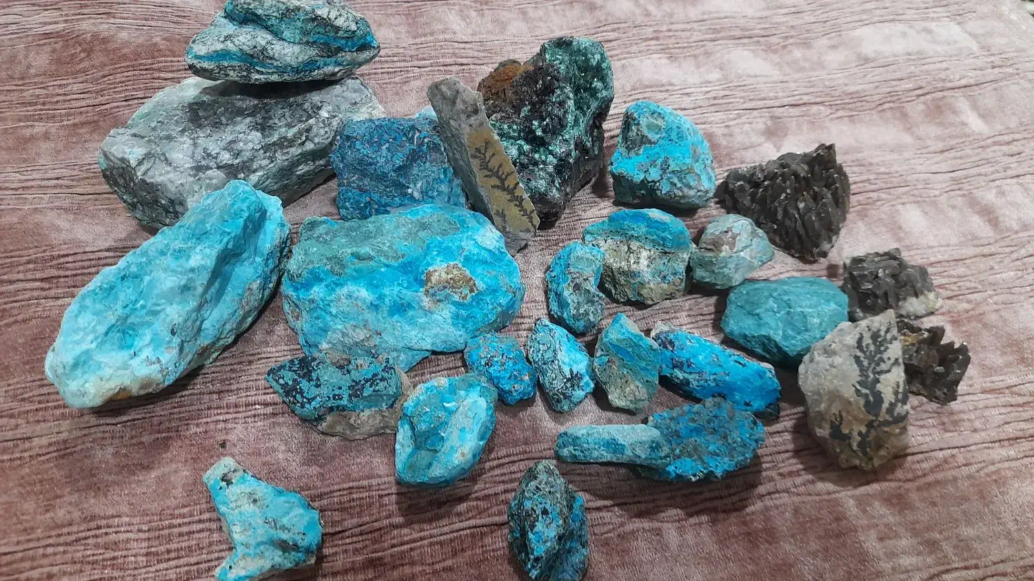 سنگ فیروزه|کلکسیون اشیاء عتیقه|گرگان, |دیوار