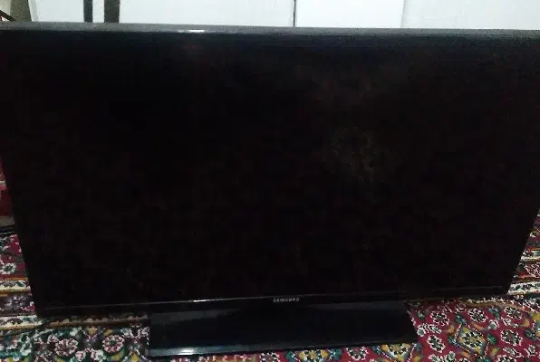 تلوزیون۳۲|تلویزیون و پروژکتور|پارس‌آباد, |دیوار